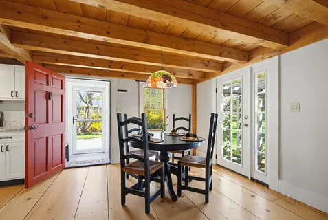 $699,000 | 6 Fifield Lane, Unit B, Stratham, NH 03885