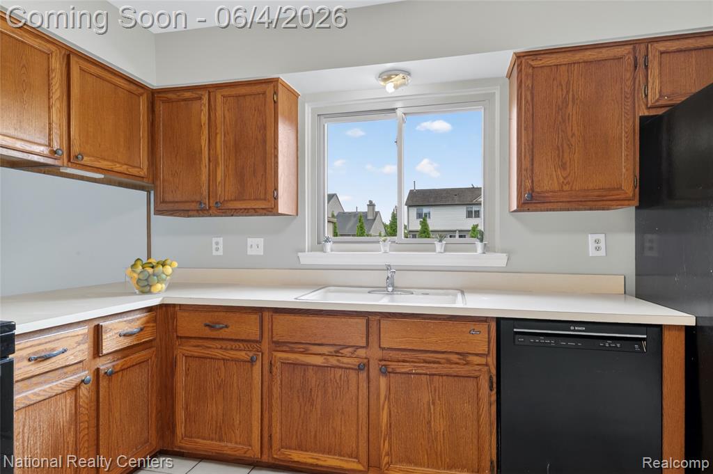 41531 Simcoe Drive Canton, MI 48188 - Photo 16 of 45
