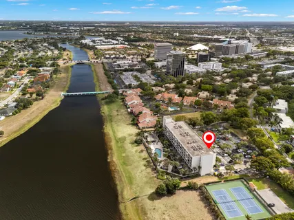 $265,000 | 1830 Embassy Drive, Unit 607, West Palm Beach, FL 33401