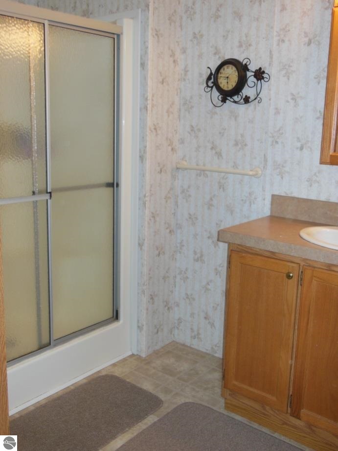 254 South Wise Road Mount Pleasant, MI 48858 - Photo 14 of 21 1779463-13.JPG