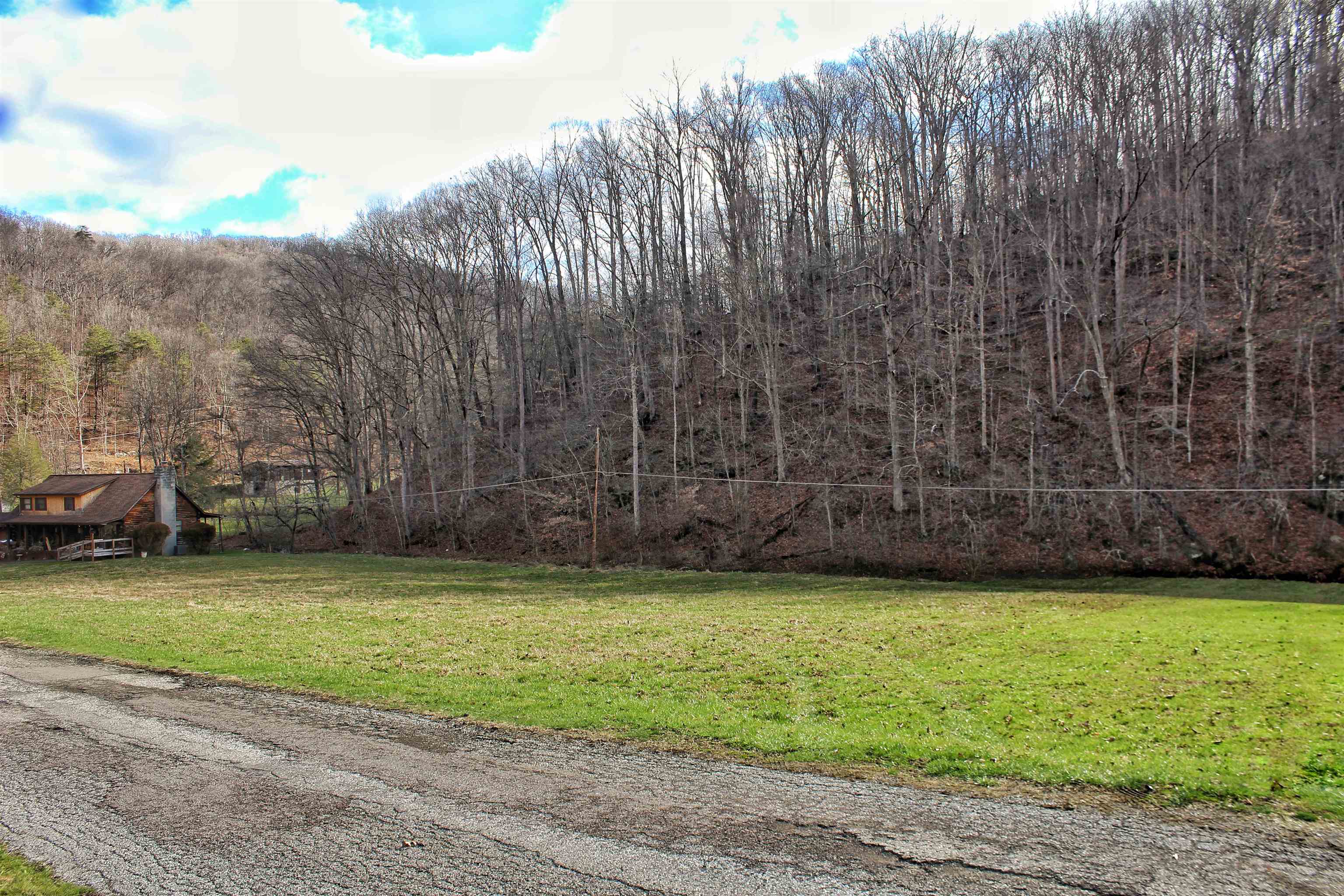2811 Two Mile Creek Road Wayne, WV 25570 - Photo 15 of 31 Gallery Image 15