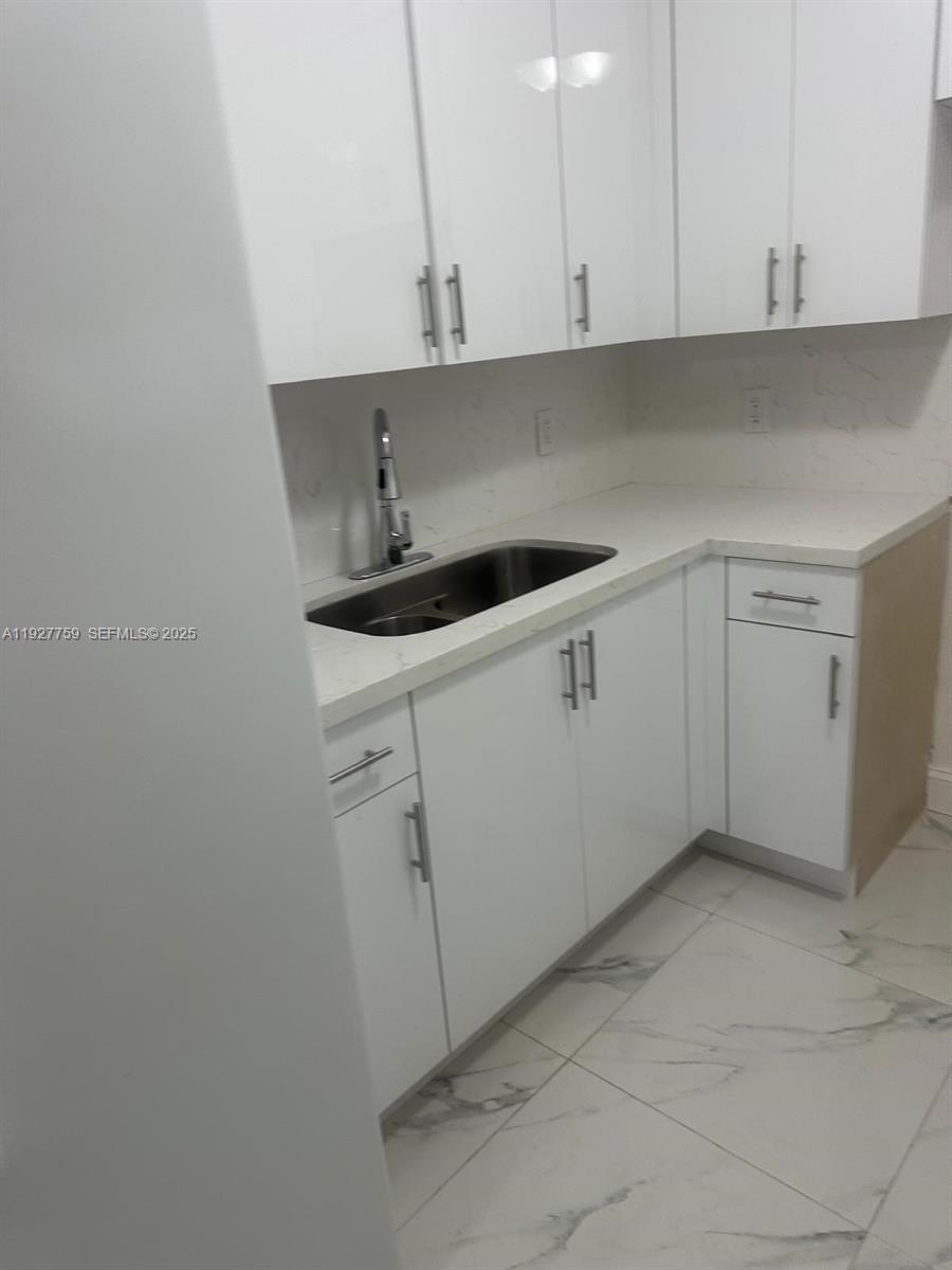 6750 Allen Street Hollywood, FL 33024 - Photo 31 of 79