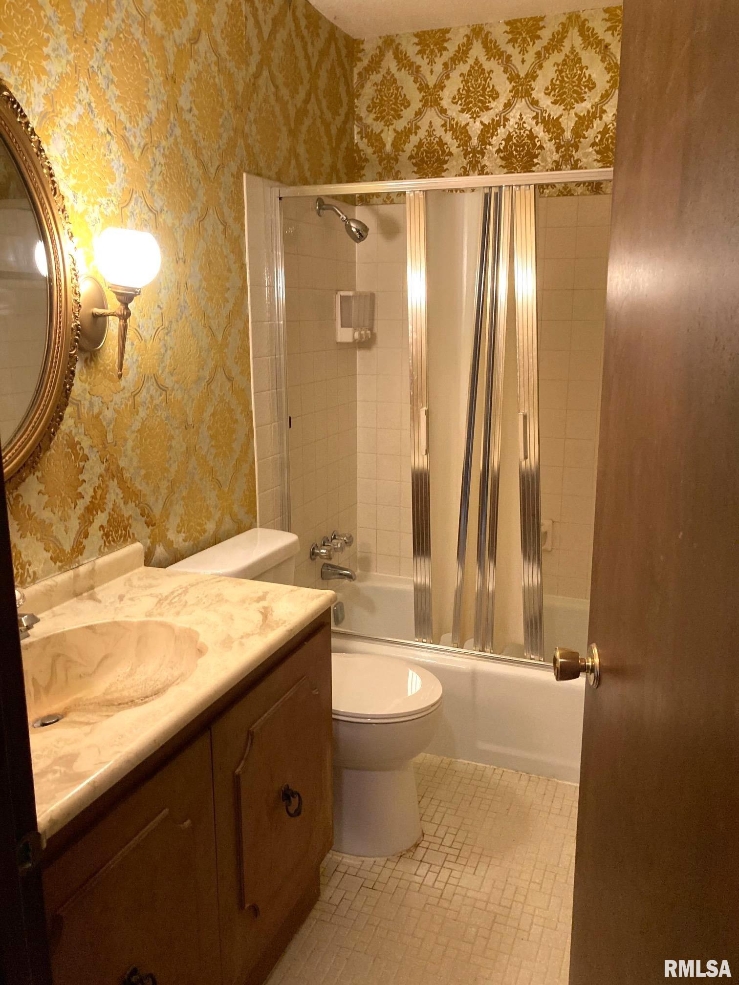19 Bellerive Road Springfield, IL 62704 - Photo 14 of 25