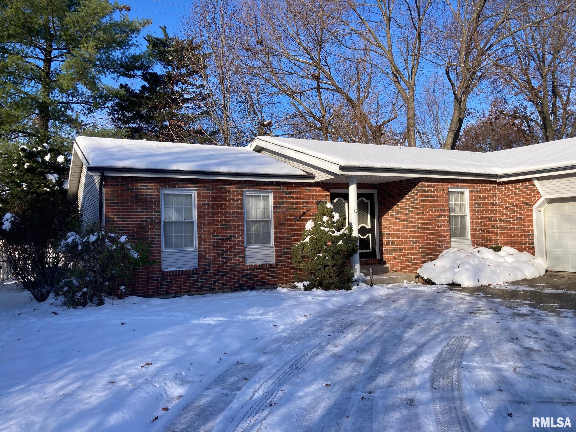 19 Bellerive Road Springfield, IL 62704 - Photo 3 of 25