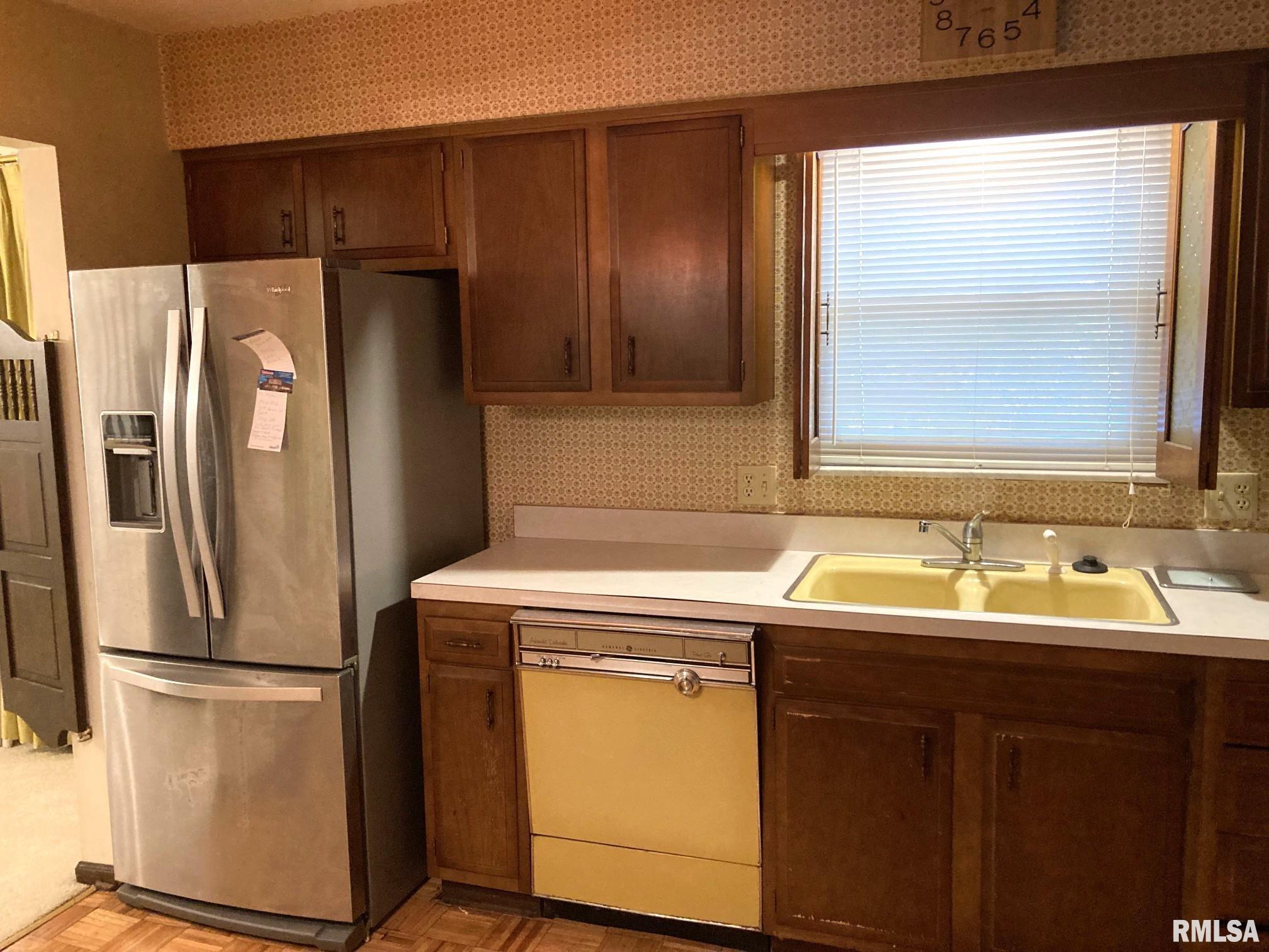 19 Bellerive Road Springfield, IL 62704 - Photo 10 of 25