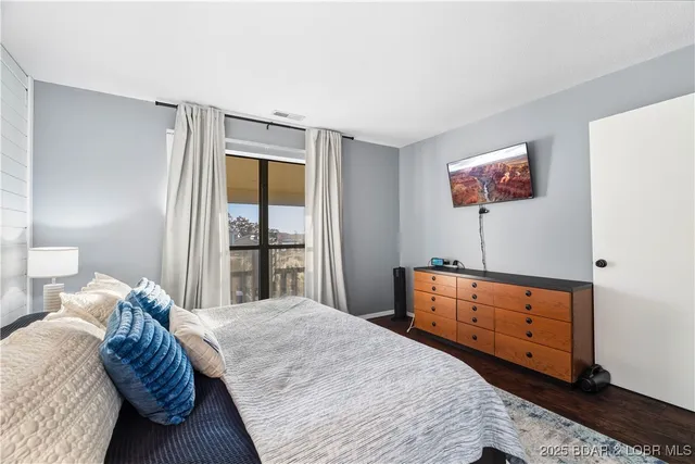 $215,000 | 875 Parkside Place, Unit 402D, Osage Beach, MO 65065