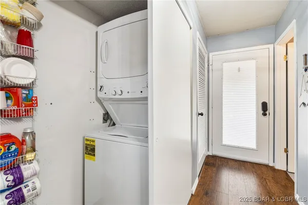 $189,500 | 875 Parkside Place, Unit 402D, Osage Beach, MO 65065