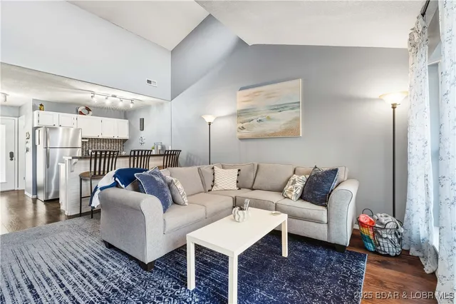 $215,000 | 875 Parkside Place, Unit 402D, Osage Beach, MO 65065