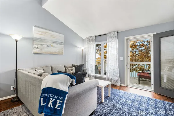 $179,500 | 875 Parkside Place, Unit 402D, Osage Beach, MO 65065