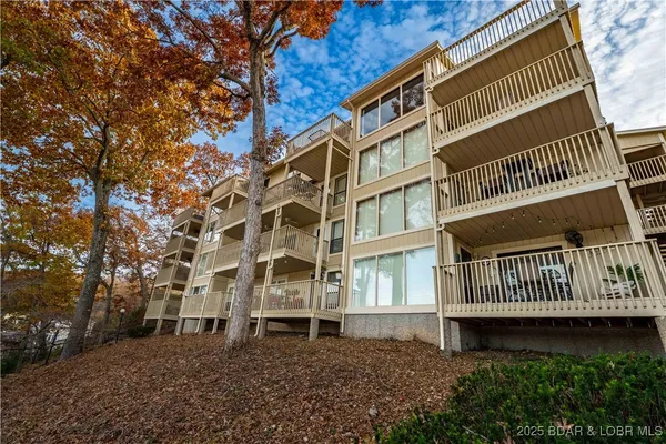 $189,500 | 875 Parkside Place, Unit 402D, Osage Beach, MO 65065