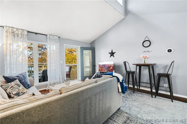 $189,500 | 875 Parkside Place, Unit 402D, Osage Beach, MO 65065