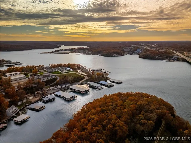 $215,000 | 875 Parkside Place, Unit 402D, Osage Beach, MO 65065