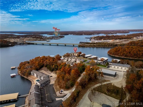 $189,500 | 875 Parkside Place, Unit 402D, Osage Beach, MO 65065