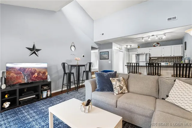 $215,000 | 875 Parkside Place, Unit 402D, Osage Beach, MO 65065
