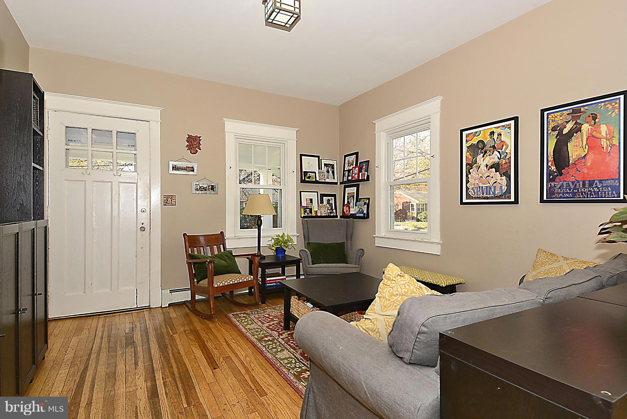 721 Boundary Avenue Silver Spring, MD 20910 - Photo 2 of 26 Living Room