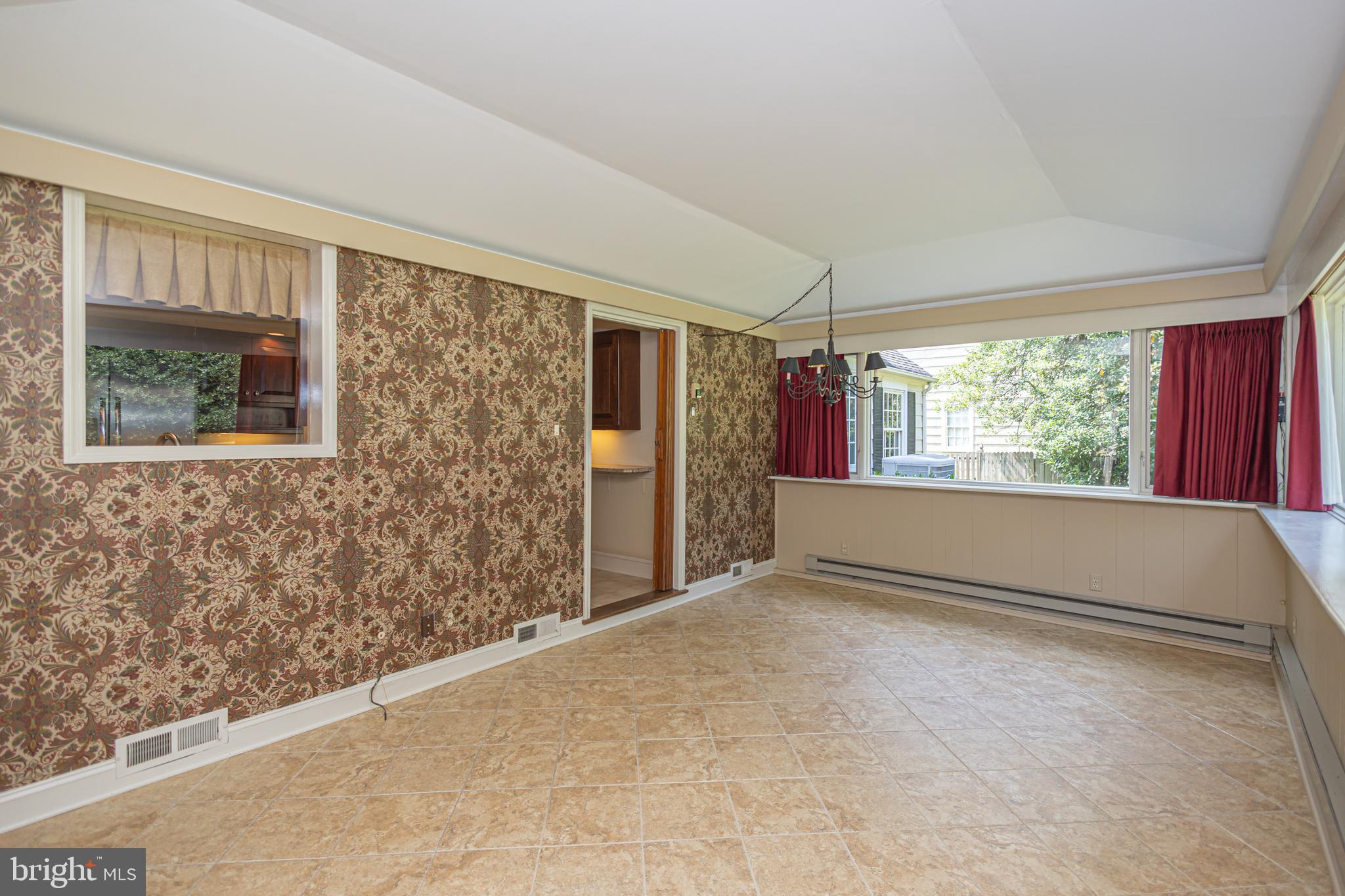 7 Effingham Road Yardley, PA 19067 - Photo 20 of 47 Family Room off Kitchen
