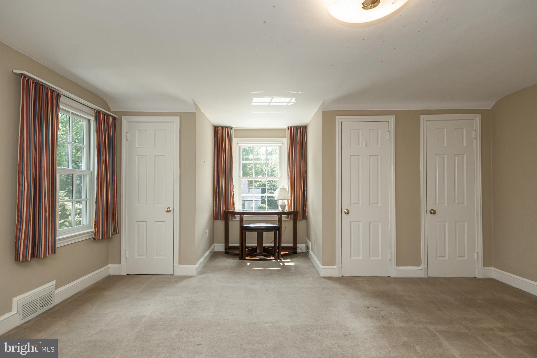 7 Effingham Road Yardley, PA 19067 - Photo 29 of 47 Huge Middle Bedroom also with 3 closets