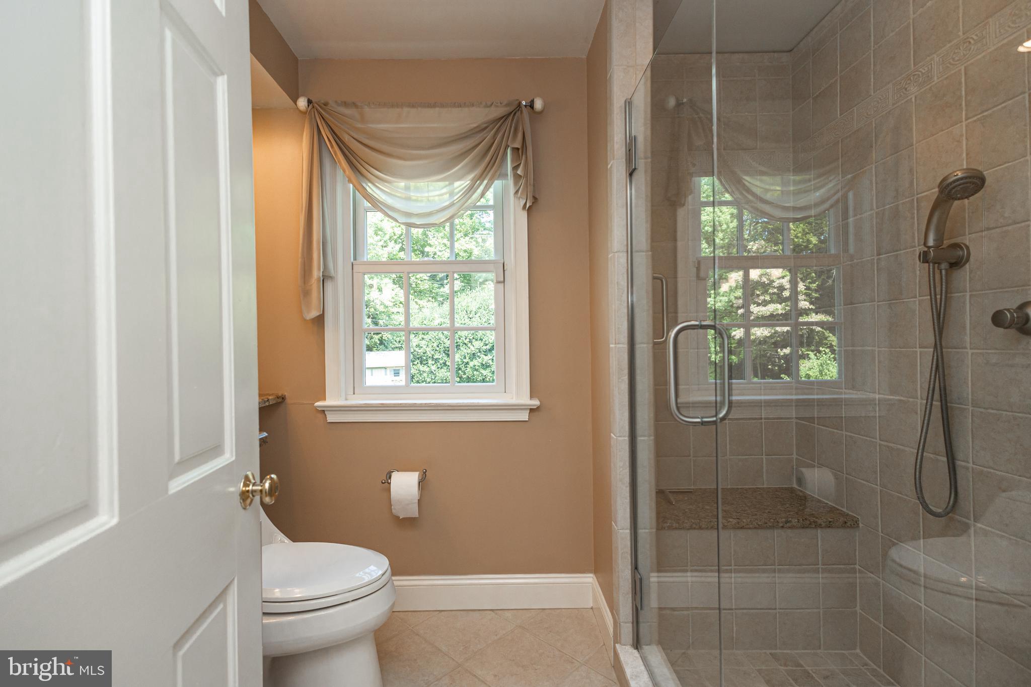 7 Effingham Road Yardley, PA 19067 - Photo 31 of 47 2nd Full Bath