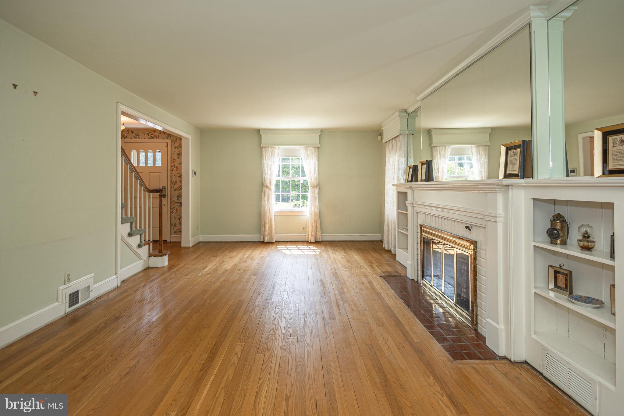 7 Effingham Road Yardley, PA 19067 - Photo 7 of 47 Recently exposed Hardwood