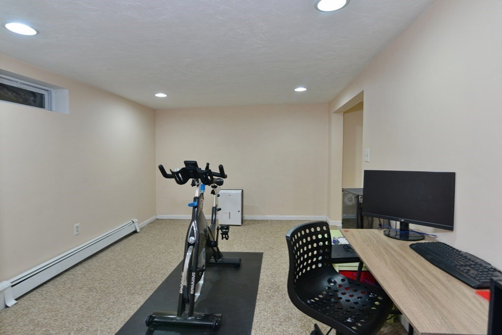 13 Robin Road Norfolk, MA 02056 - Photo 34 of 38 Gallery Image 34