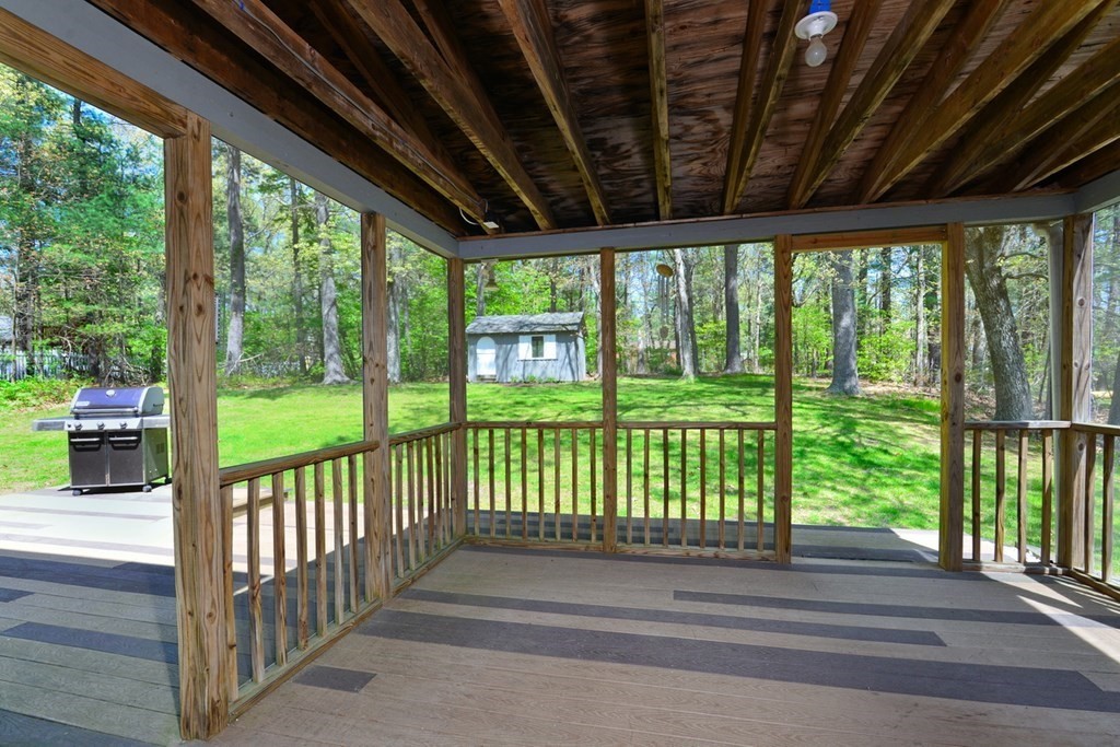 13 Robin Road Norfolk, MA 02056 - Photo 8 of 38 Gallery Image 8