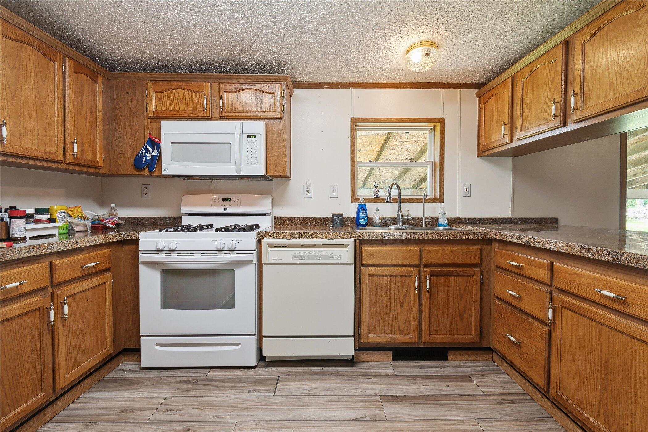 939 North Coleman Road Shepherd, MI 48883 - Photo 13 of 38 13-939-N-Coleman-Rd-Shepherd-MI-48883-Wi