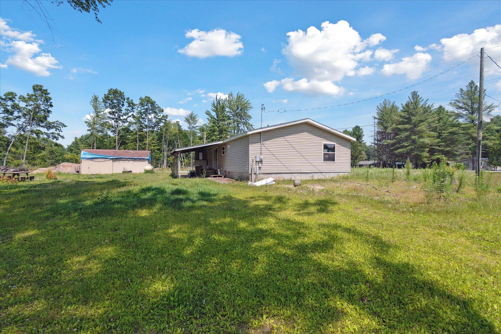 939 North Coleman Road Shepherd, MI 48883 - Photo 28 of 38 28-939-N-Coleman-Rd-Shepherd-MI-48883-Wi