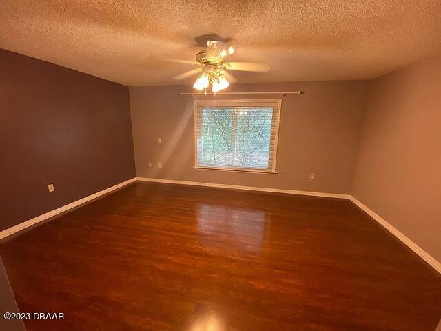2850 Valley Forge Road DeLand, FL 32720 - Photo 18 of 33 Master Bed