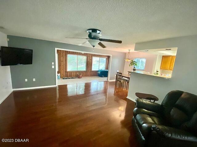 2850 Valley Forge Road DeLand, FL 32720 - Photo 4 of 33 Living