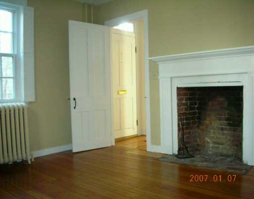 26 Perry Street Newport, RI 02840 - Photo 4 of 8 Living Room.