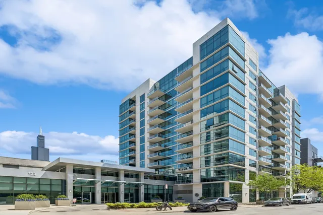 $669,000 | 125 South Green Street, Unit 503A, Chicago, IL 60607