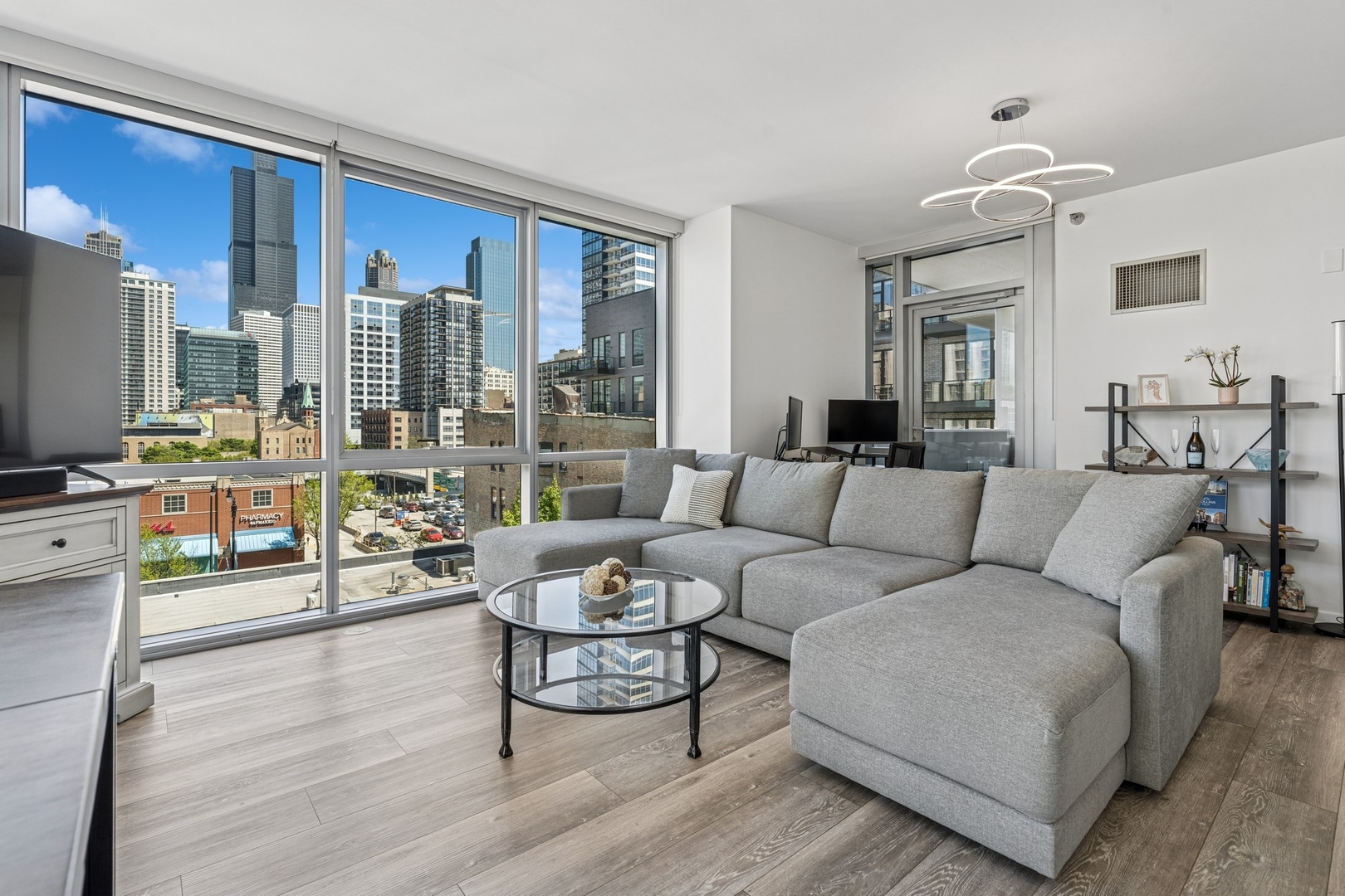 125 South Green Street, Unit 503A Chicago, IL 60607 - Photo 4 of 27