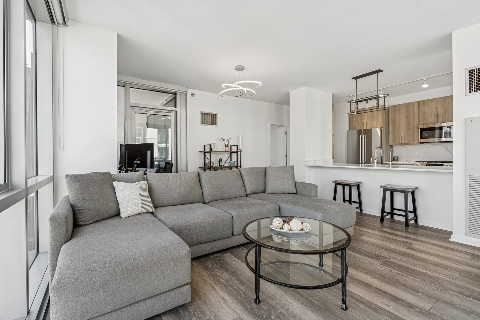 125 South Green Street, Unit 503A Chicago, IL 60607 - Photo 6 of 27