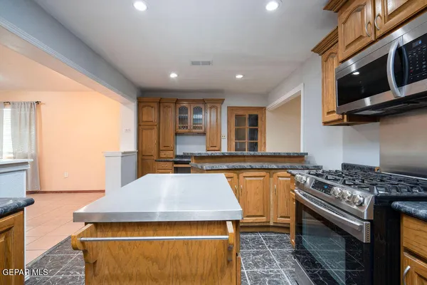 $260,000 | 808 Talbot Avenue, Canutillo, TX 79835