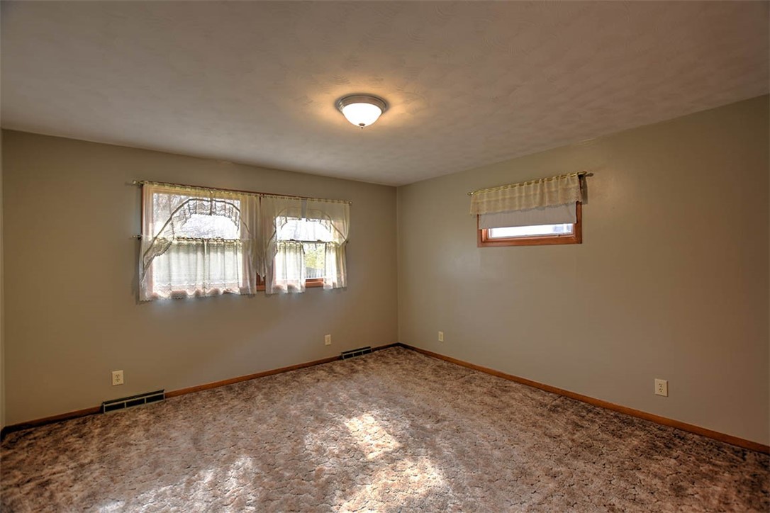 415 East Christine Drive Decatur, IL 62526 - Photo 14 of 27 Gallery Image 14