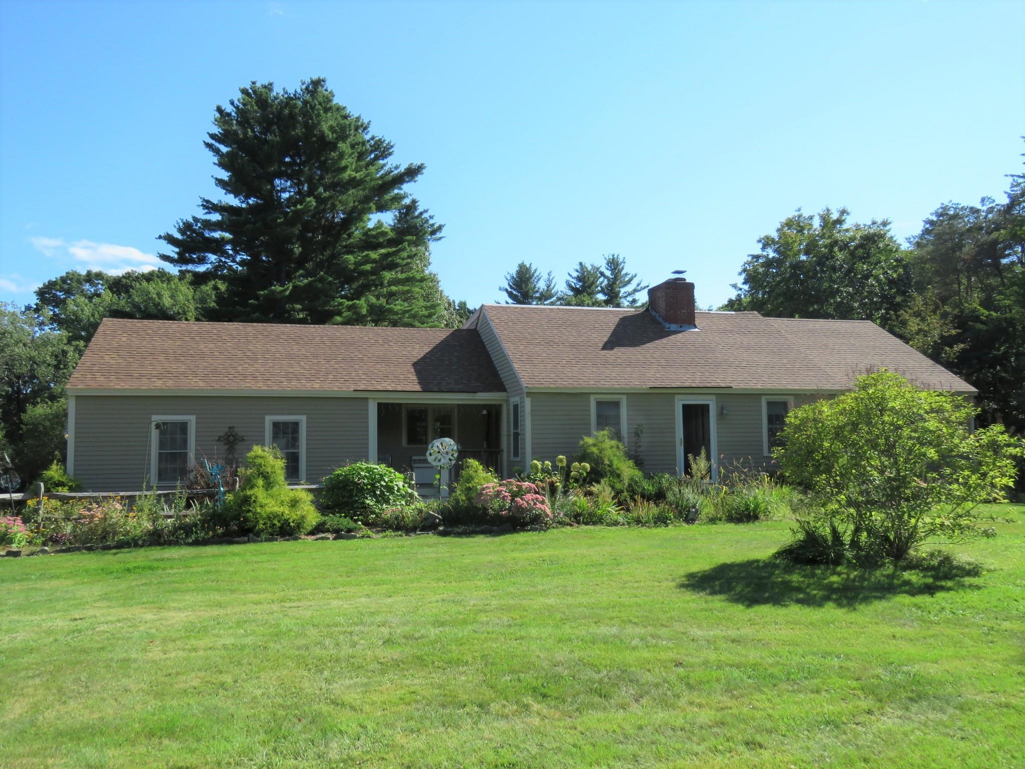 426 Middle Road Brentwood, NH 03833 - Photo 1 of 40 Gallery Image 1