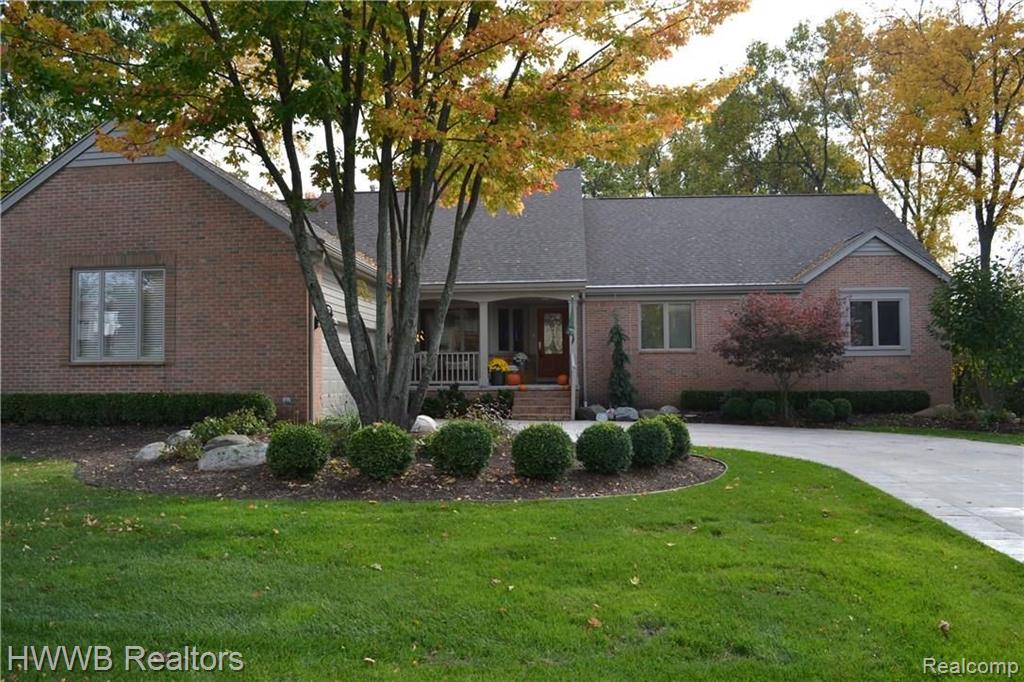 1945 Cedaredge Road Rochester Hills, MI 48306 - Photo 1 of 44