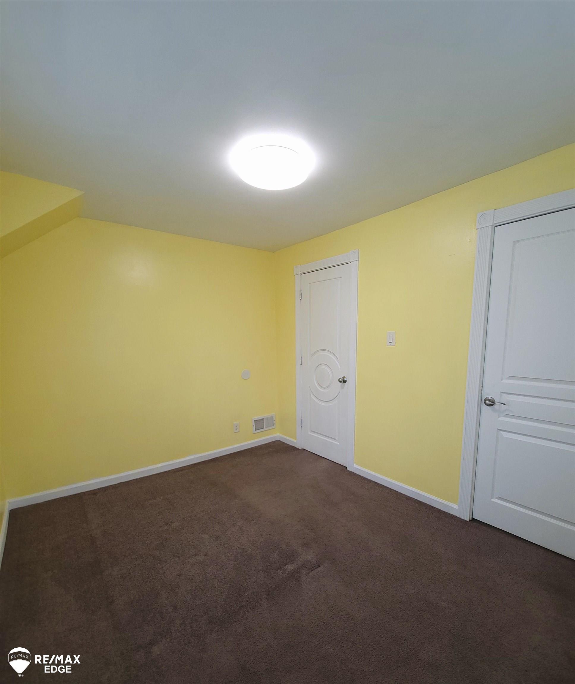 2511 Flushing Road Flint, MI 48504 - Photo 12 of 18 50104128-11.JPG