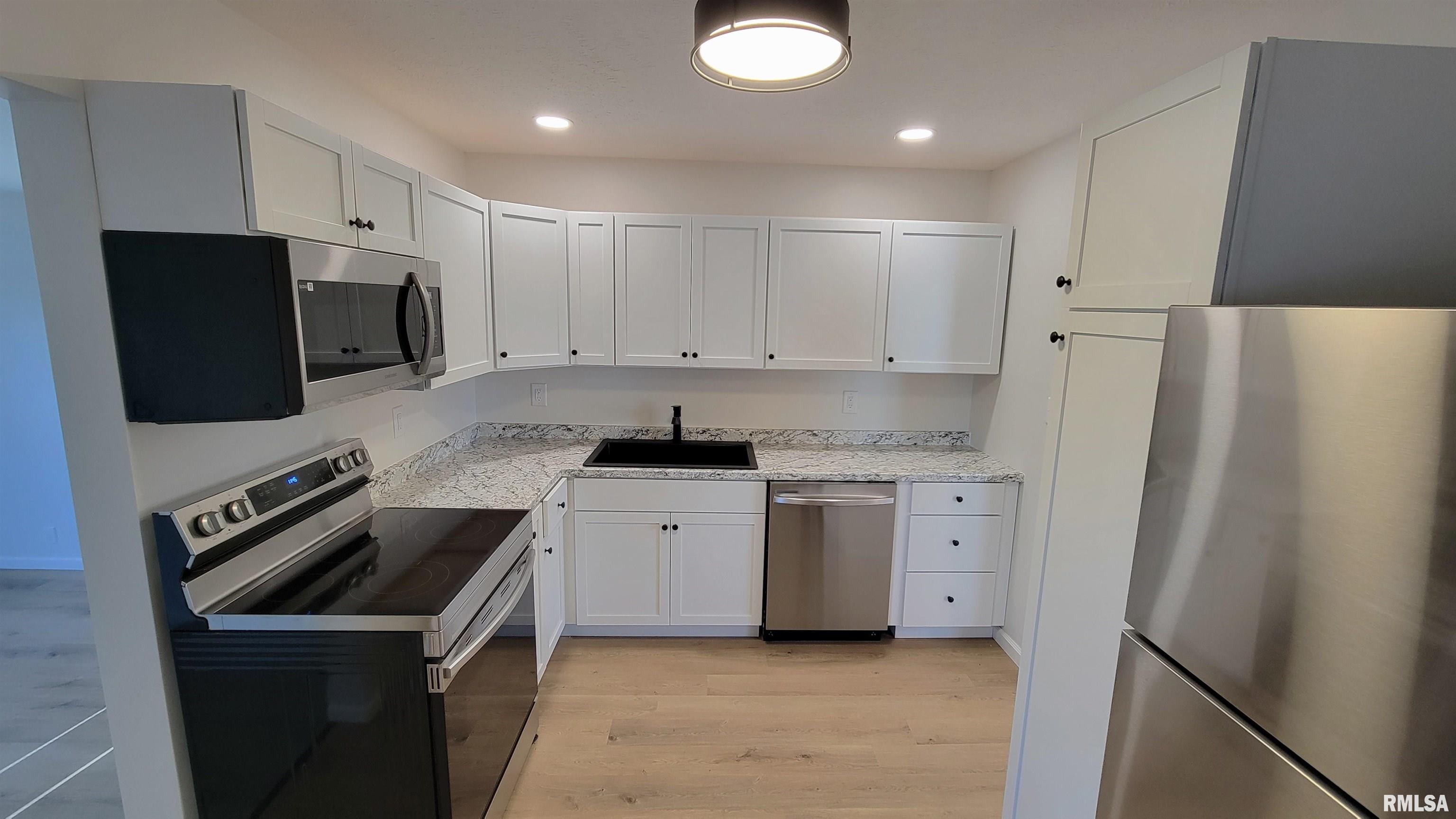 3212 Sherman Street Springfield, IL 62703 - Photo 6 of 23 Gallery Image 6