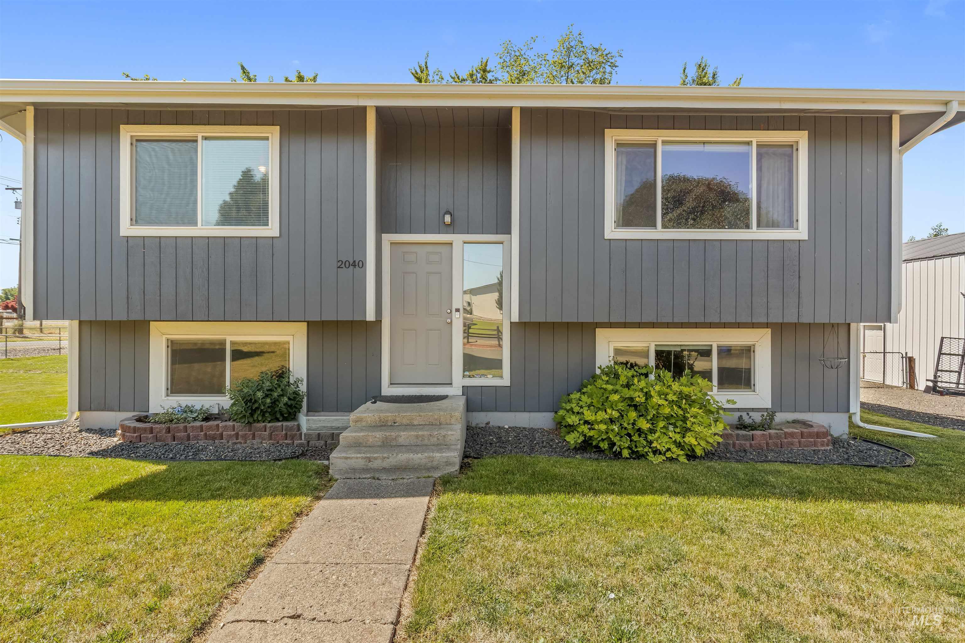 2040 Ripon Avenue Lewiston, ID 83501 - Photo 3 of 32