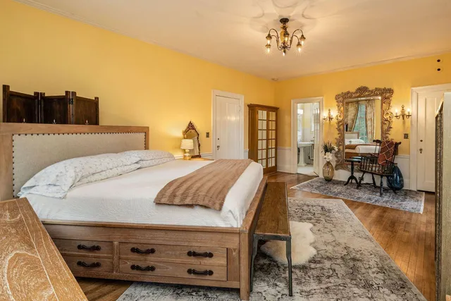 $4,200,000 | 3266 North Lake Drive, Milwaukee, WI 53211