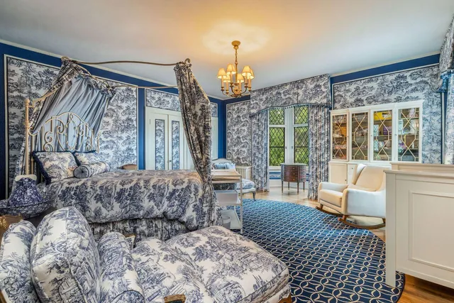 $4,200,000 | 3266 North Lake Drive, Milwaukee, WI 53211