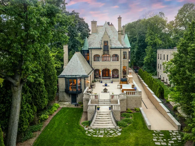 $4,200,000 | 3266 North Lake Drive, Milwaukee, WI 53211