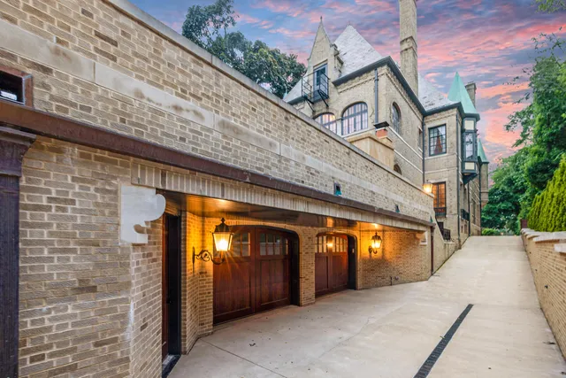 $4,200,000 | 3266 North Lake Drive, Milwaukee, WI 53211