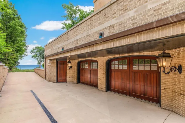 $4,200,000 | 3266 North Lake Drive, Milwaukee, WI 53211