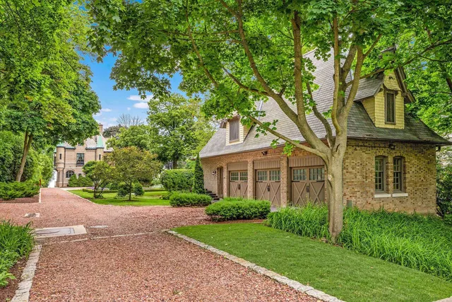 $4,200,000 | 3266 North Lake Drive, Milwaukee, WI 53211