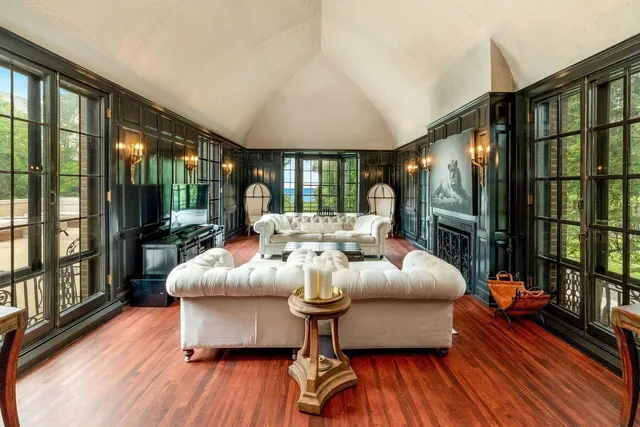 $4,200,000 | 3266 North Lake Drive, Milwaukee, WI 53211