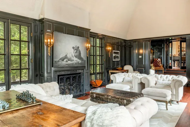 $4,200,000 | 3266 North Lake Drive, Milwaukee, WI 53211