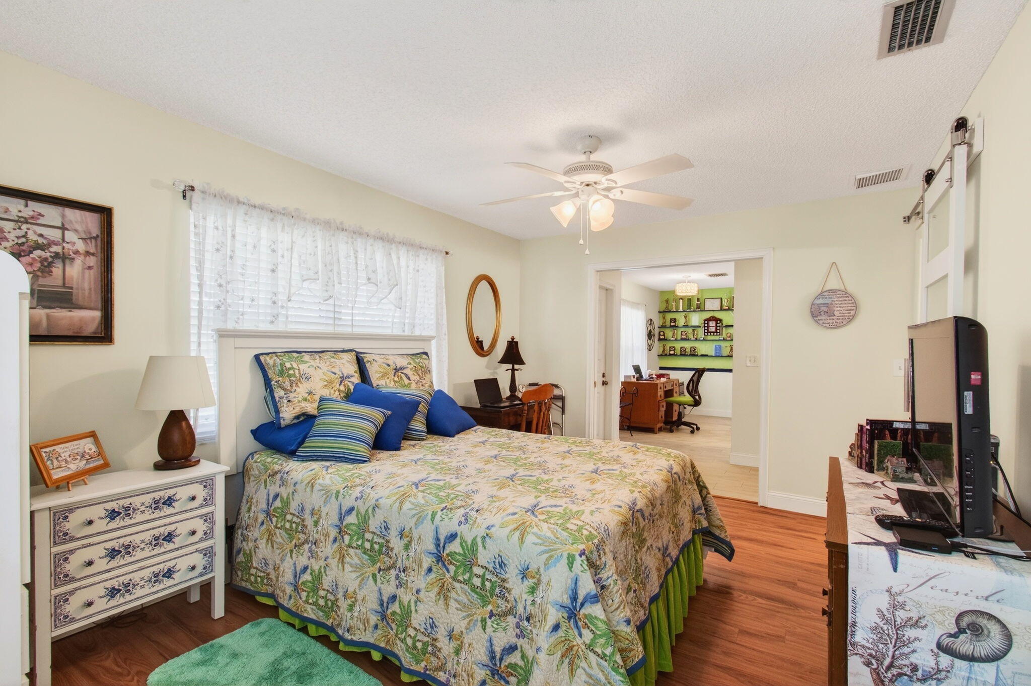 5452 Poppy Place, Unit D Delray Beach, FL 33484 - Photo 30 of 62 Guest bedroom (2)