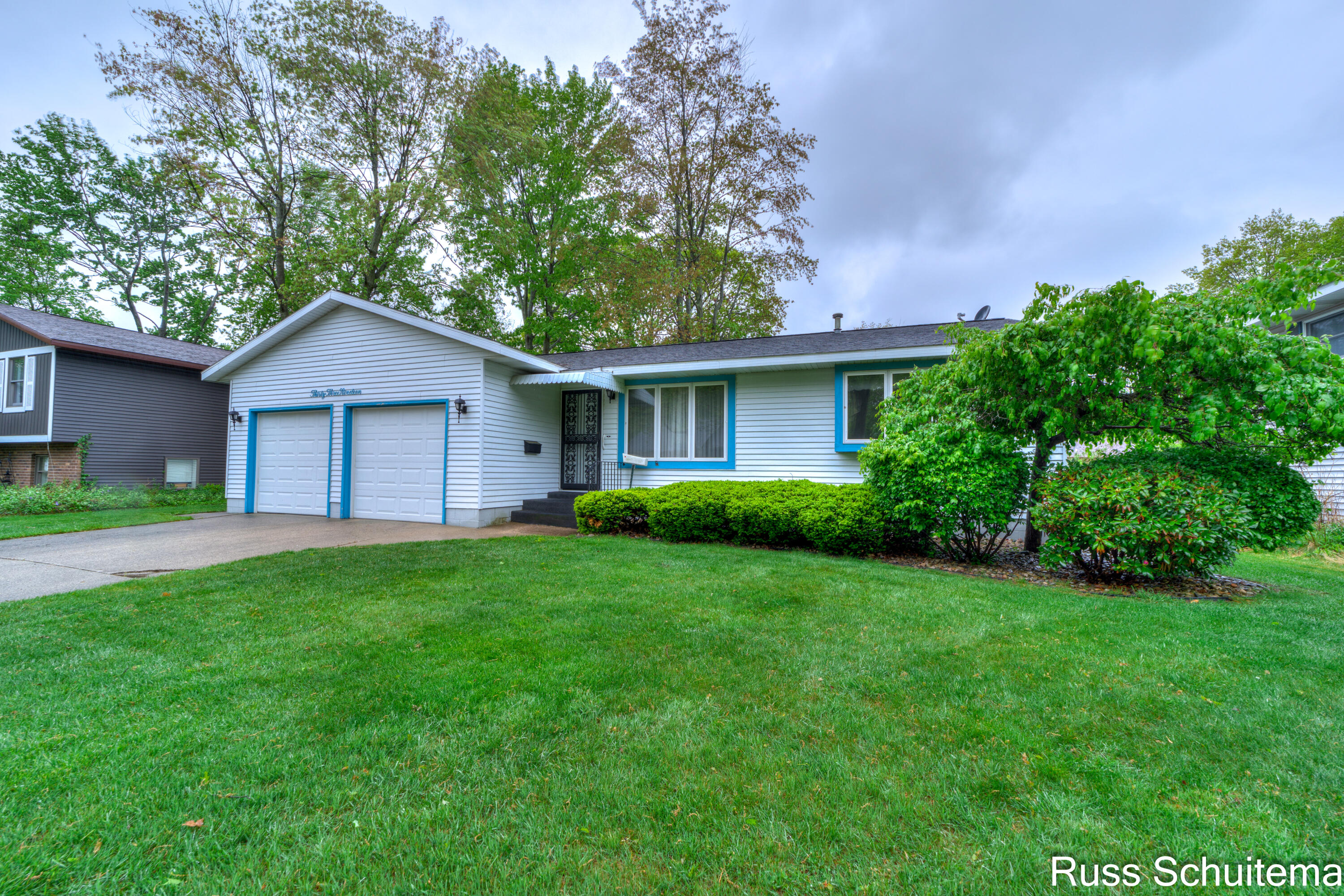3319 Davis Road Muskegon, MI 49441 - Photo 3 of 39 3319 Davis (3 of 39)